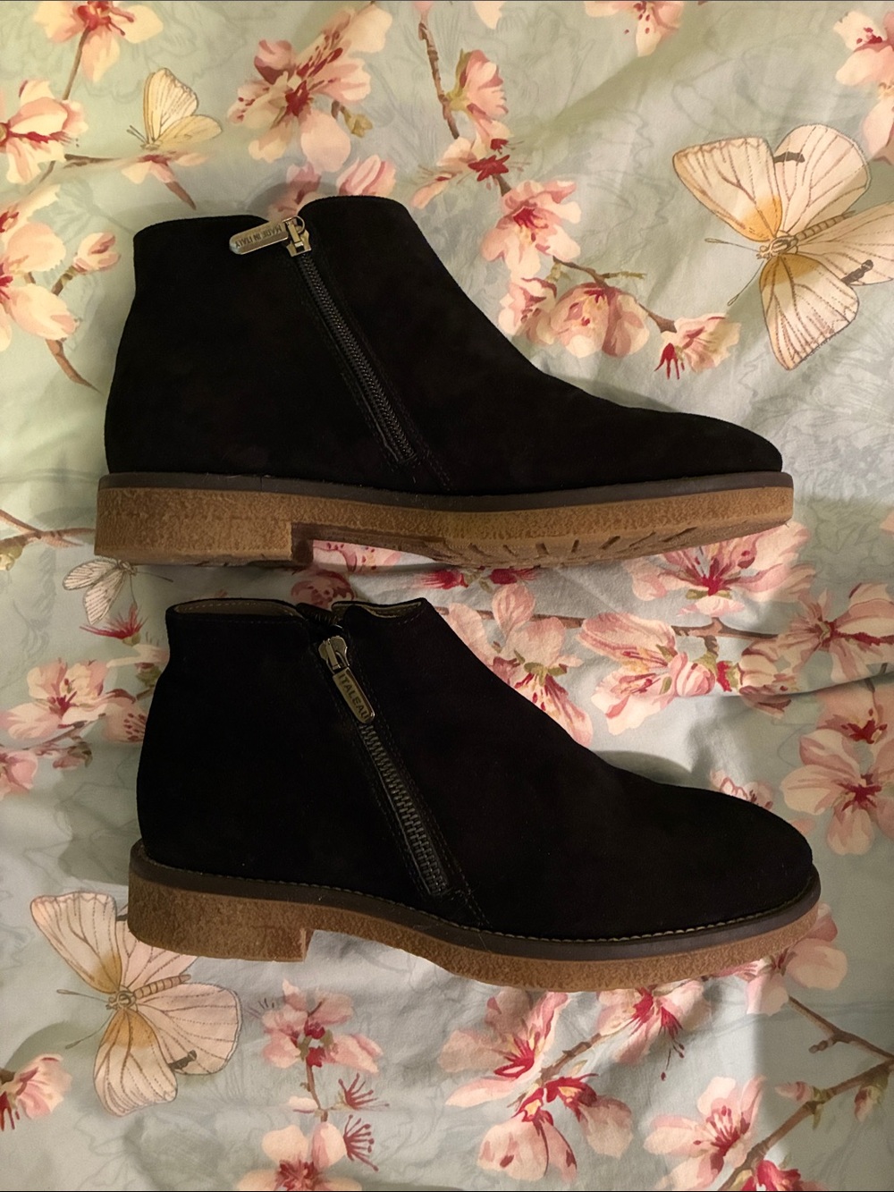 Italeau Foliana Classic Black Suede Ankle Boots with Side Zipper size 38 - Picture 2 of 8
